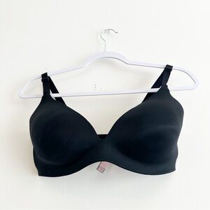 Victoria's Secret Black Smooth Molded T-Shirt Bra